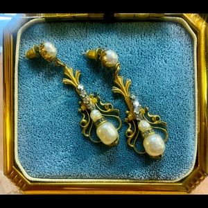 Vintage Miriam Haskell Pearl Earrings